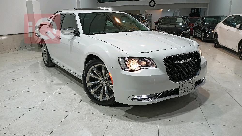 كرايسلر 300